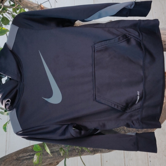 Nike Other - Nike therma -Fit boy's hoodie size M color black and Grey